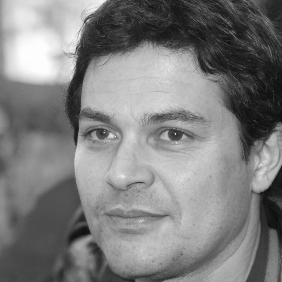 Marcus Thornfield, senior financial analyst and variance analysis specialist